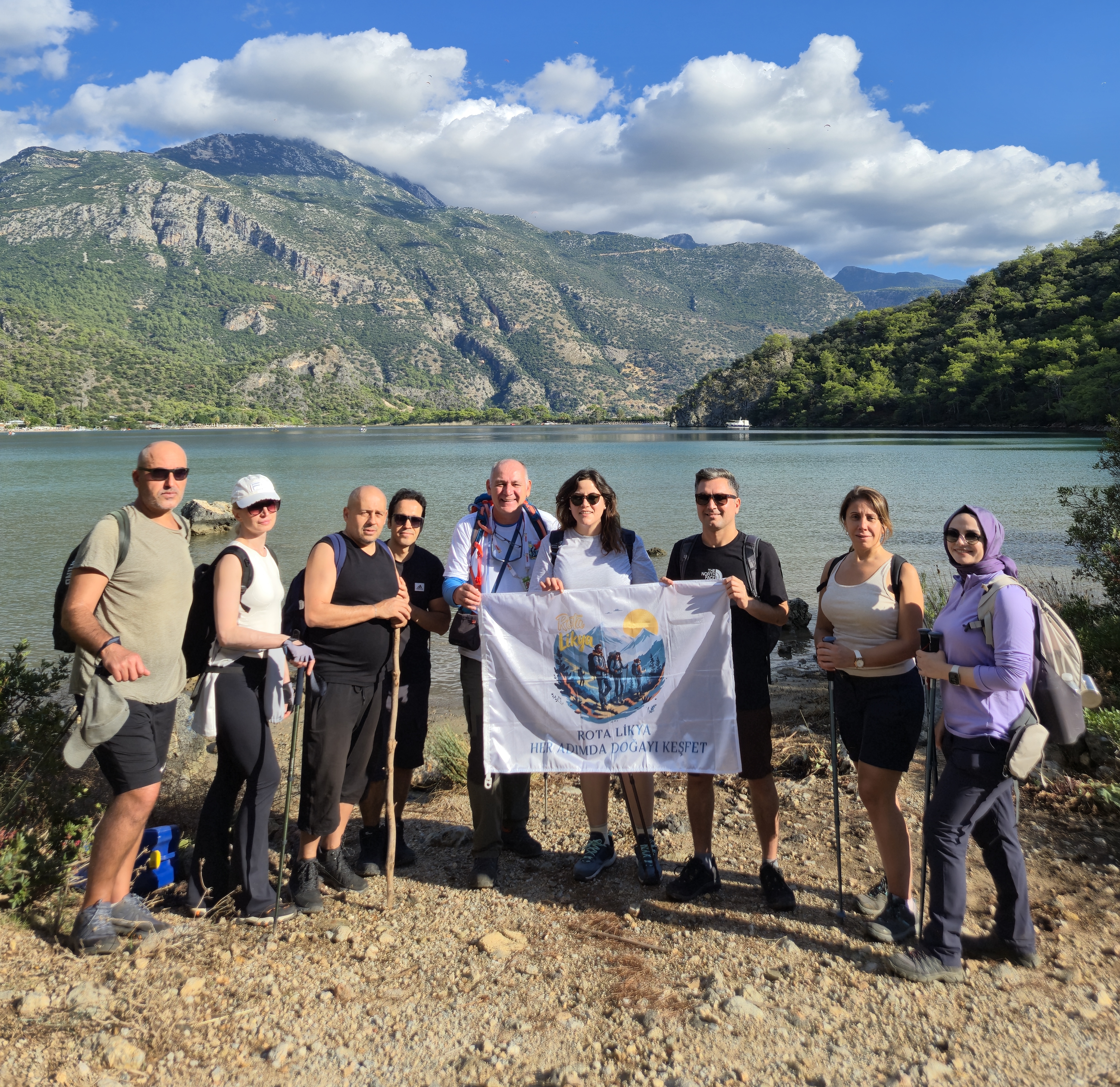 Likya Yolu Trekking Turlarında Kaç Kişi Oluyoruz ve Neden Küçük Gruplarla Yürünür?